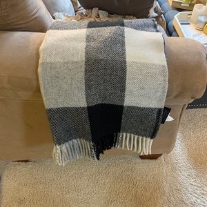 Pendleton wool throw blanket